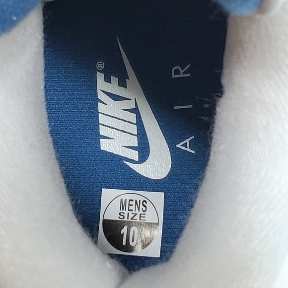 Air Jordan Retro 4 - Picture 10 of 13